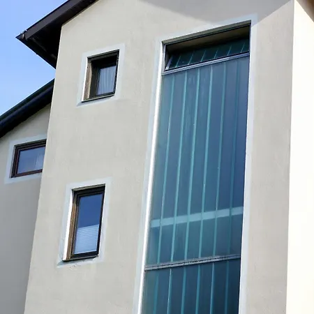 Hostal Self-check In Seeglueck *