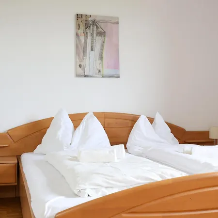 Self-check In Seeglueck Hostal Pörtschach am Wörthersee